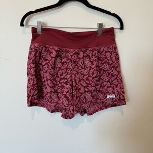 REI Women's Patterned Shorts Red Size Small Hiking Outdoor Athletic Athleisure